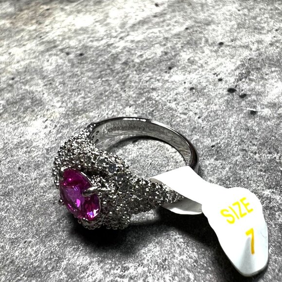 Ring Bomb Party Ring, hot pink stone silver color band, size 7 - Picture 6 of 9